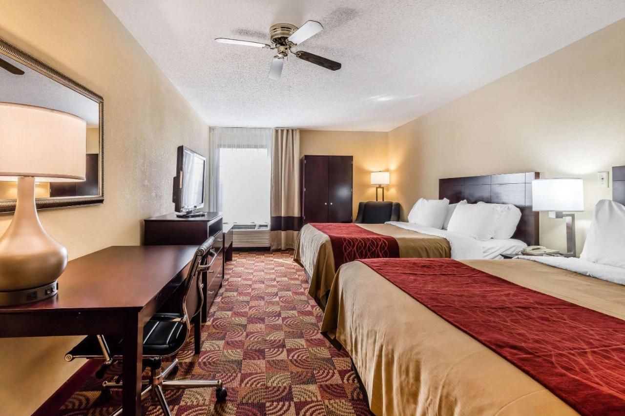Queen Room with Two Queen Beds - Non-Smoking at Comfort Inn & Suites Jasper Hwy 78 West