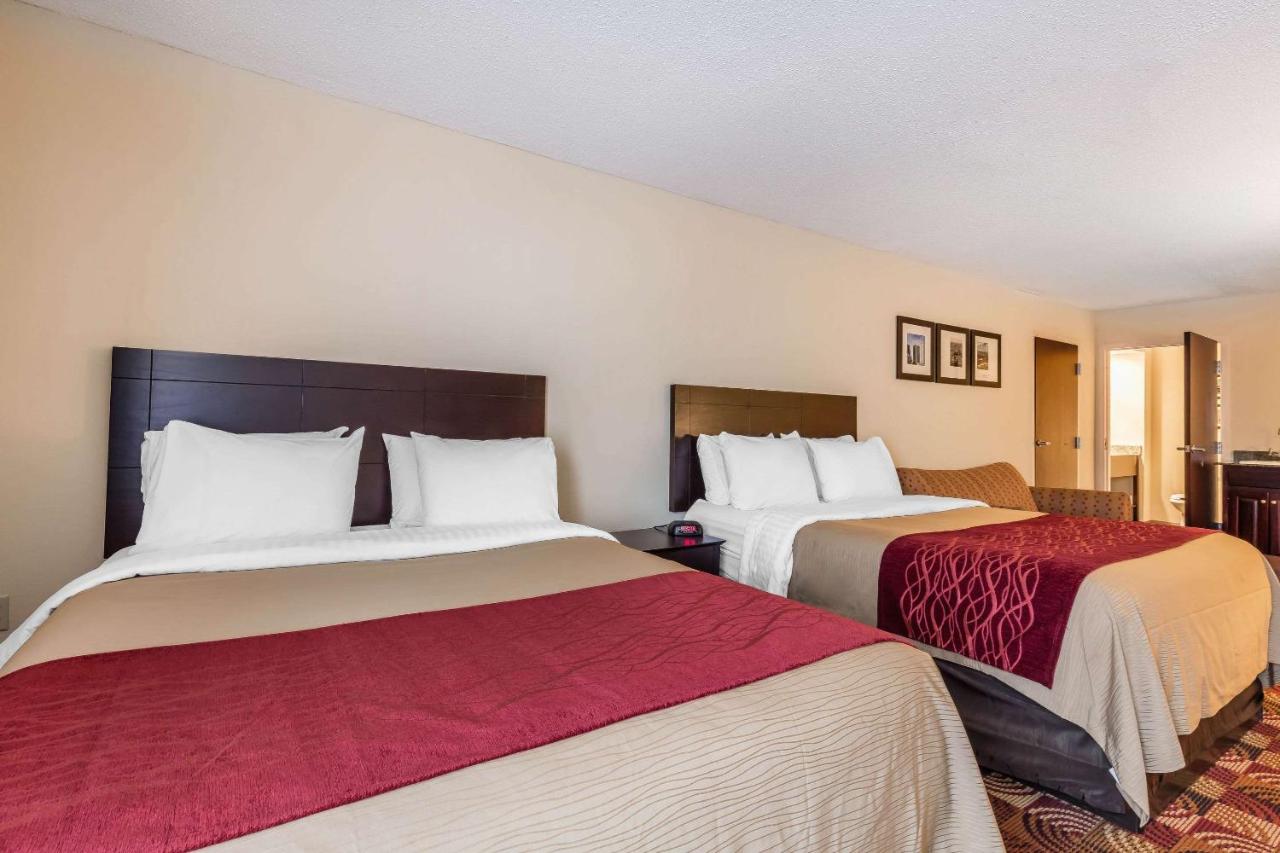 Queen Suite with Two Queen Beds and Sofa Bed at Comfort Inn & Suites Jasper Hwy 78 West
