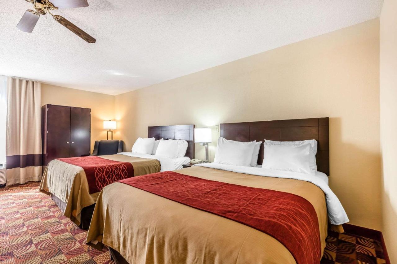 Queen Room with Two Queen Beds - Non-Smoking at Comfort Inn & Suites Jasper Hwy 78 West