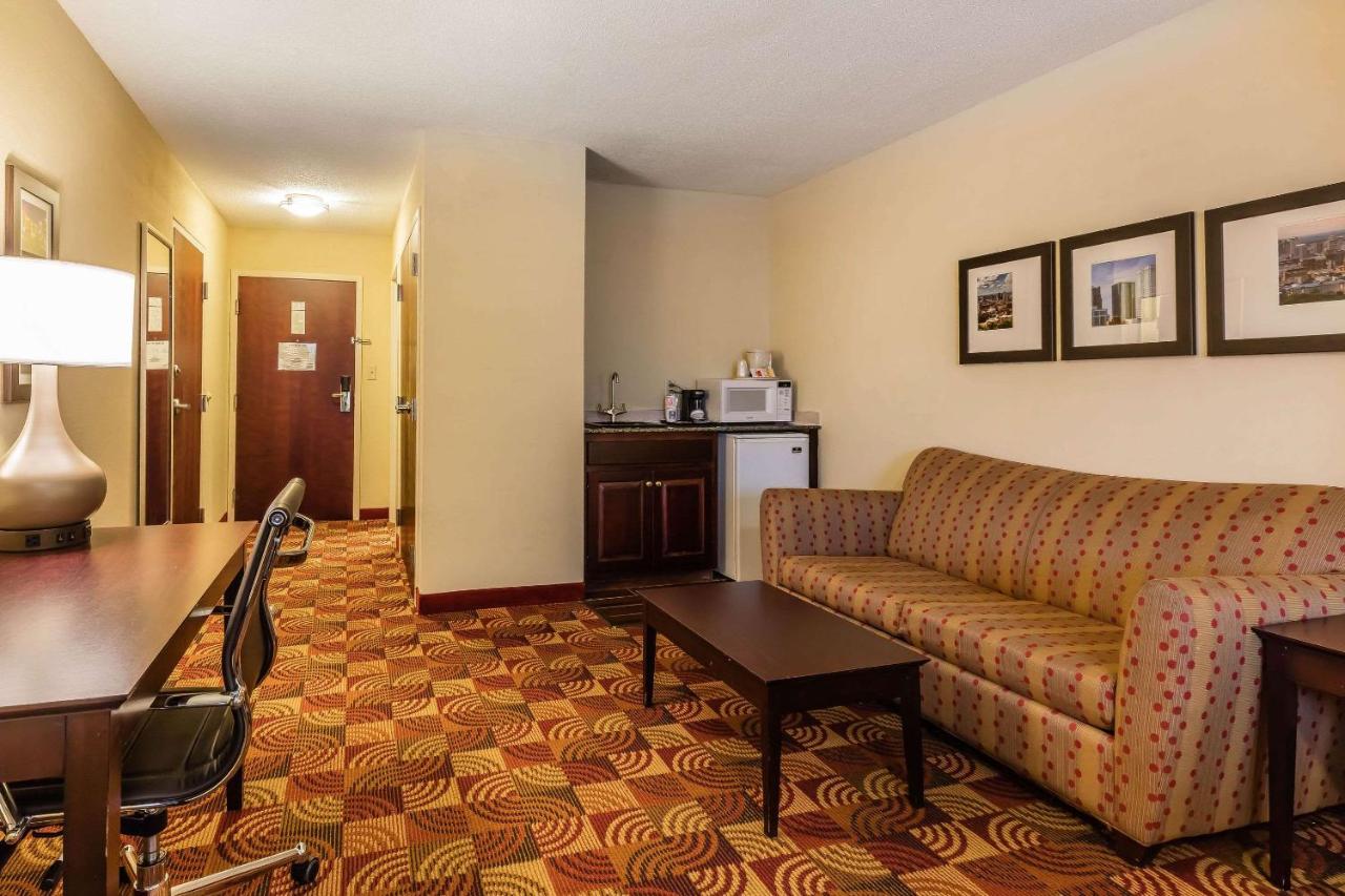 King Suite with Sofa Bed at Comfort Inn & Suites Jasper Hwy 78 West