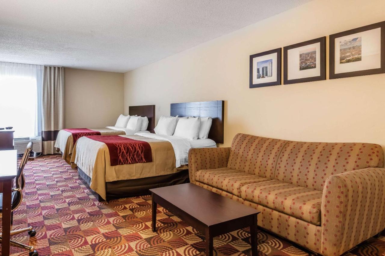 Queen Suite with Two Queen Beds and Sofa Bed at Comfort Inn & Suites Jasper Hwy 78 West