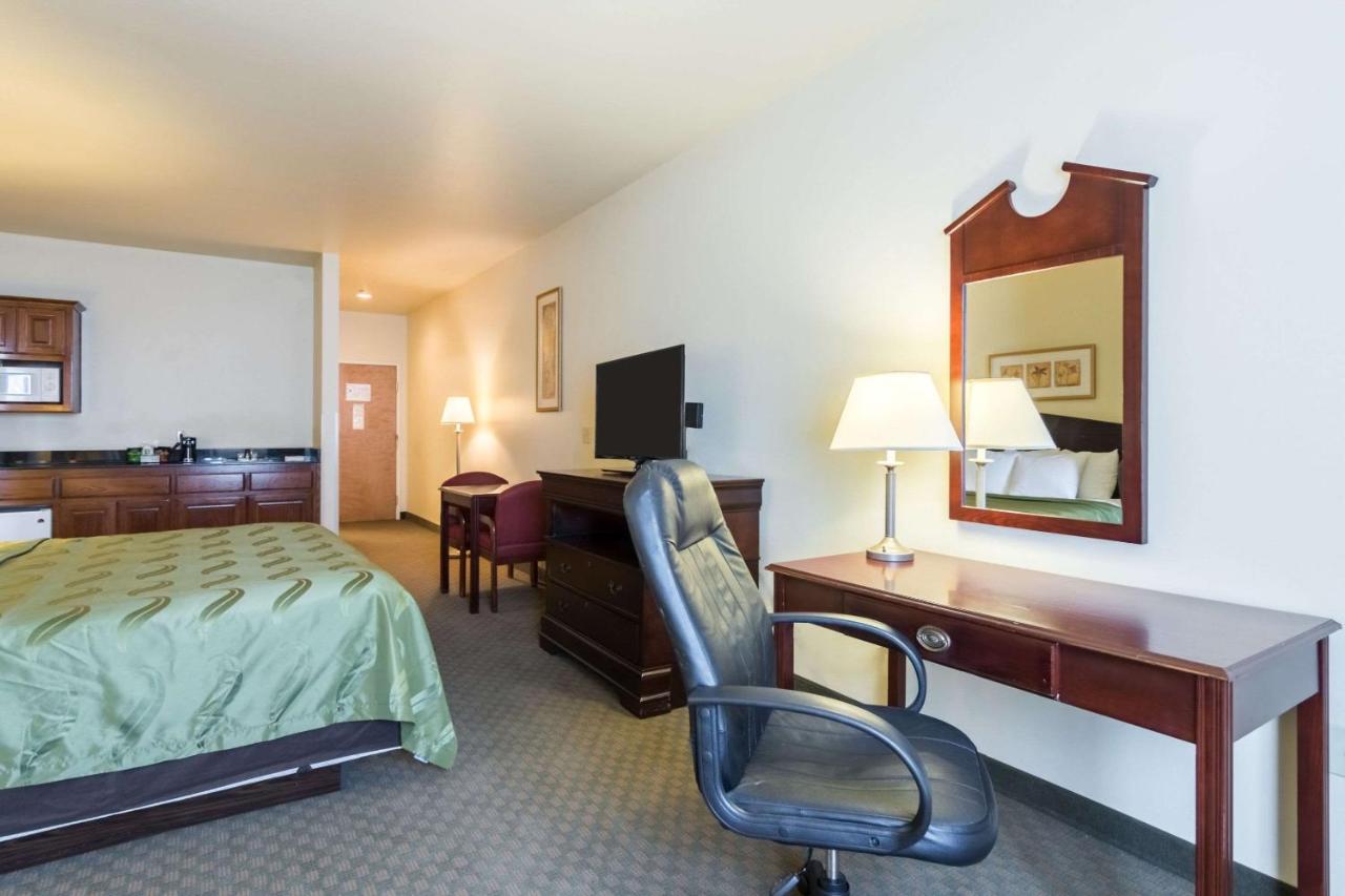 King Suite - Non-Smoking at Quality Inn & Suites
