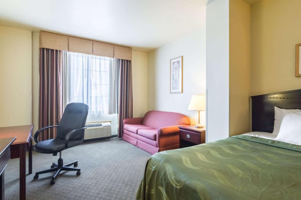 King Suite - Non-Smoking at Quality Inn & Suites