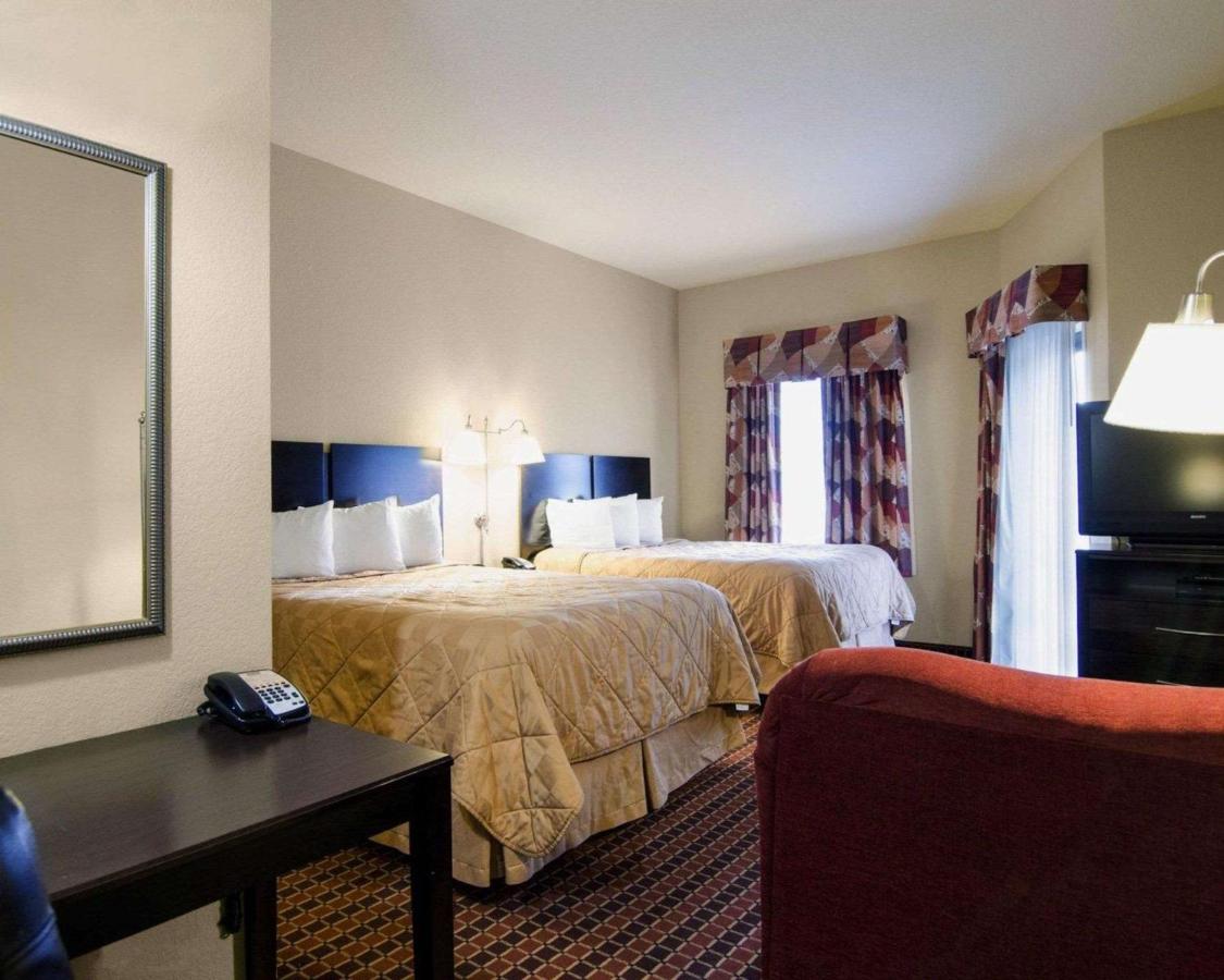 Queen Suite with 2 Queen Beds - Non-Smoking at Affordable Suites of America Rogers - Bentonville