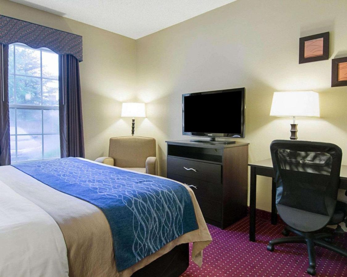 Room #45914013 at Quality Inn & Suites Little Rock West