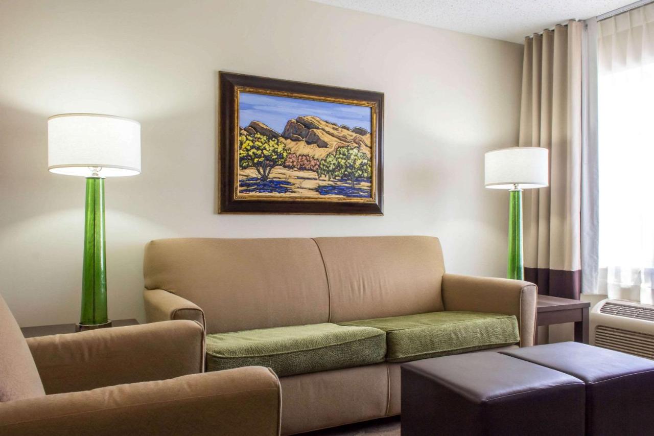  | Comfort Suites At Tucson Mall