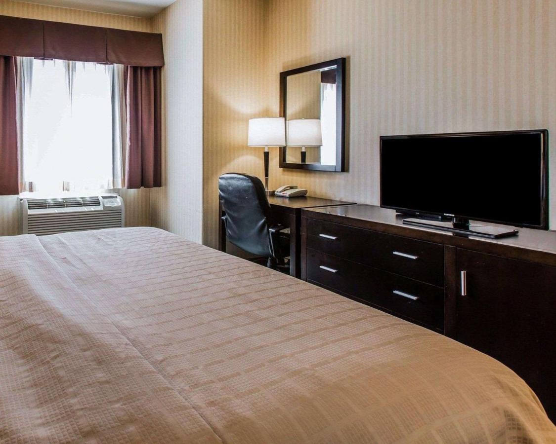 Accessible Suite, 1 King Bed with Sofa Bed, Accessible Tub, Non Smoking at Quality Inn Rosemead - Los Angeles