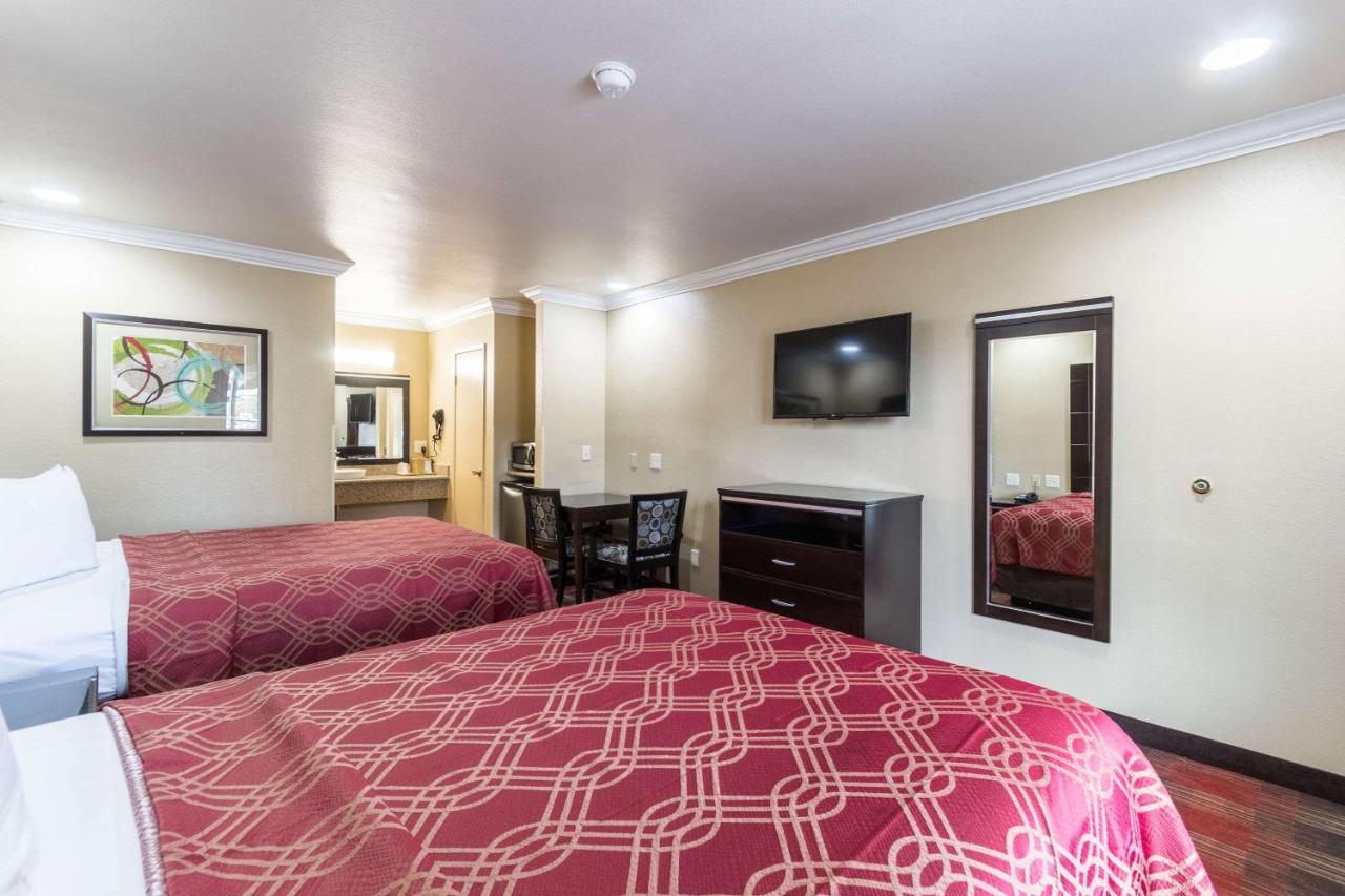 Queen Room with Two Queen Beds - Non-Smoking at Econo Lodge Inn & Suites Escondido Downtown