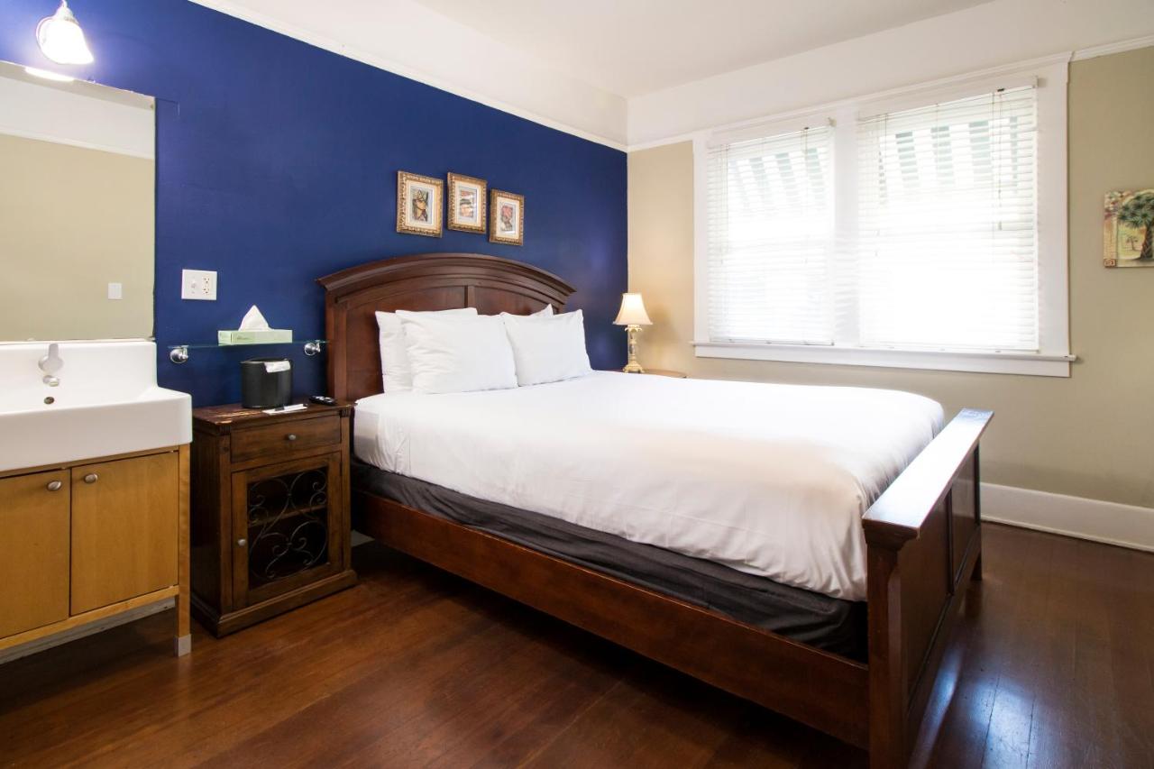 Queen Room with Shared Bathroom at Found Hotel San Diego