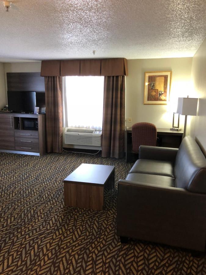 King Studio Suite - Non-Smoking at Baymont by Wyndham Oklahoma City Airport