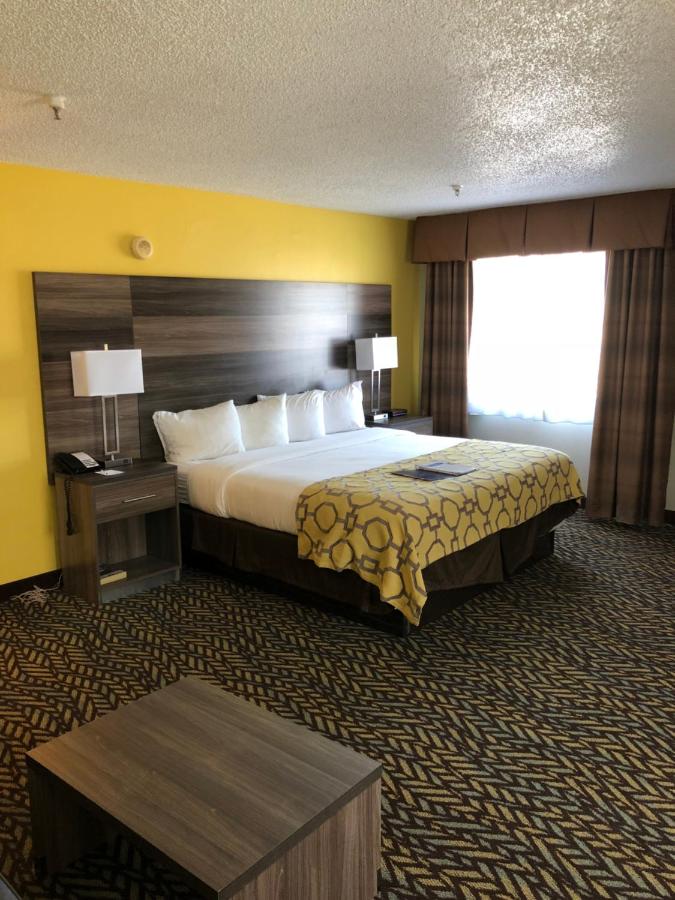 King Studio Suite - Non-Smoking at Baymont by Wyndham Oklahoma City Airport