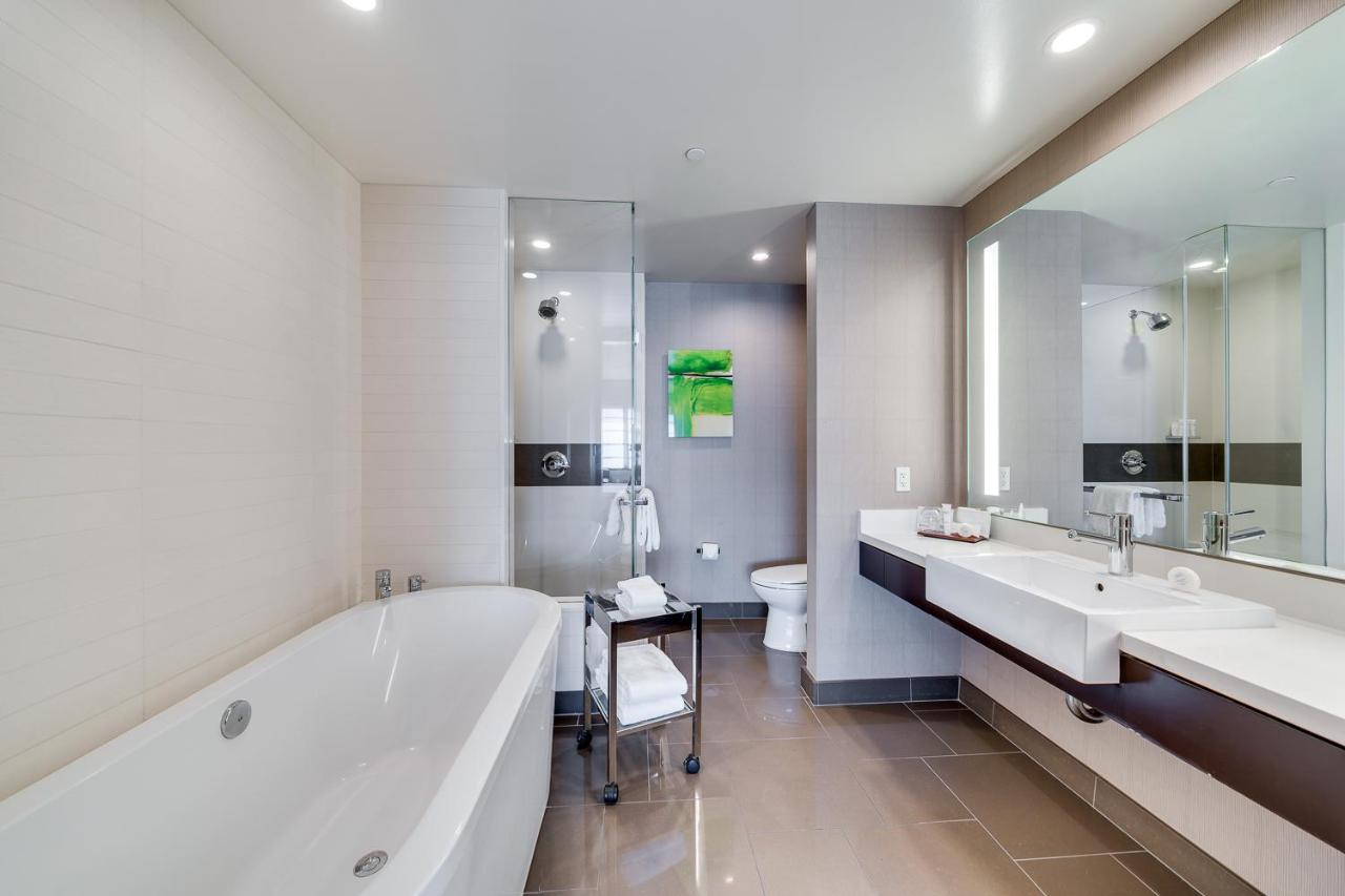 Vdara Studio at Jet Luxury at the Vdara Condo Hotel