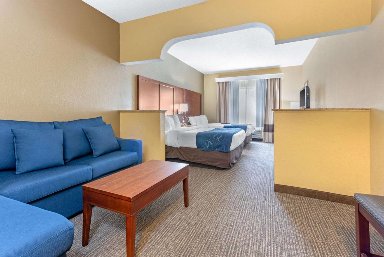 Queen Suite with Two Queen Beds and Sofa Bed - Non-Smoking at Comfort Suites Findlay I-75 near Sports Complex