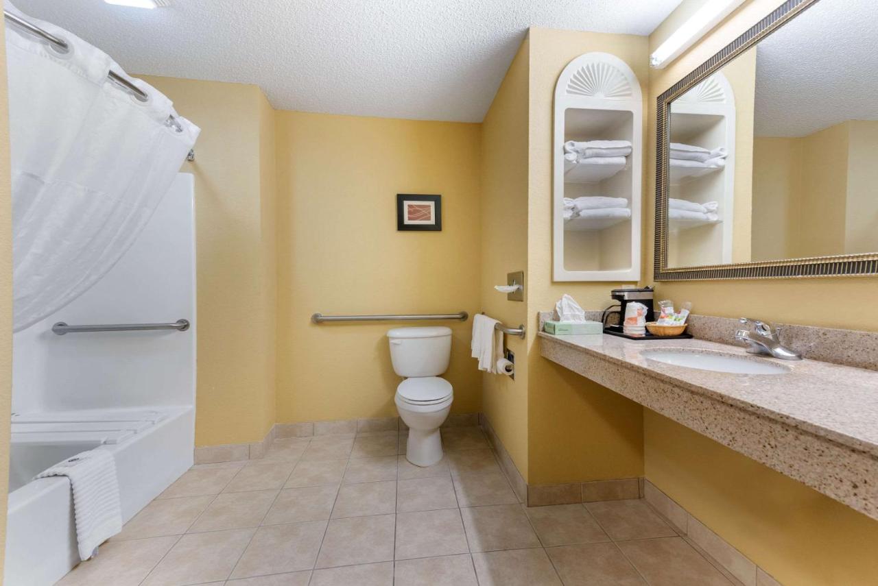 Suite with Two Queen Beds - Accessible/Non-Smoking at Comfort Suites Findlay I-75 near Sports Complex