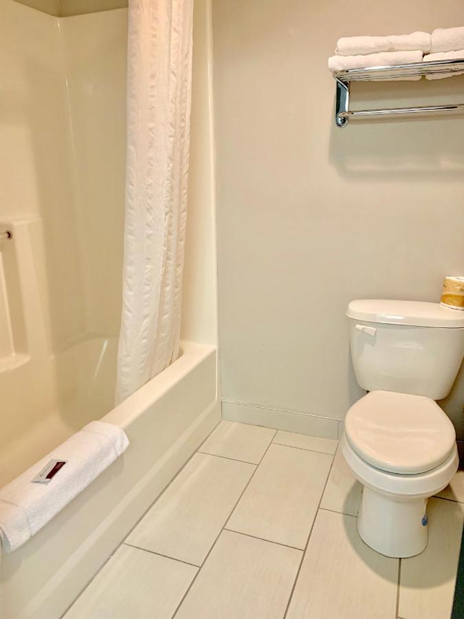 Queen Suite with Two Queen Beds at BridgePointe Inn & Suites by BPhotels, Lincoln I-80/27th St