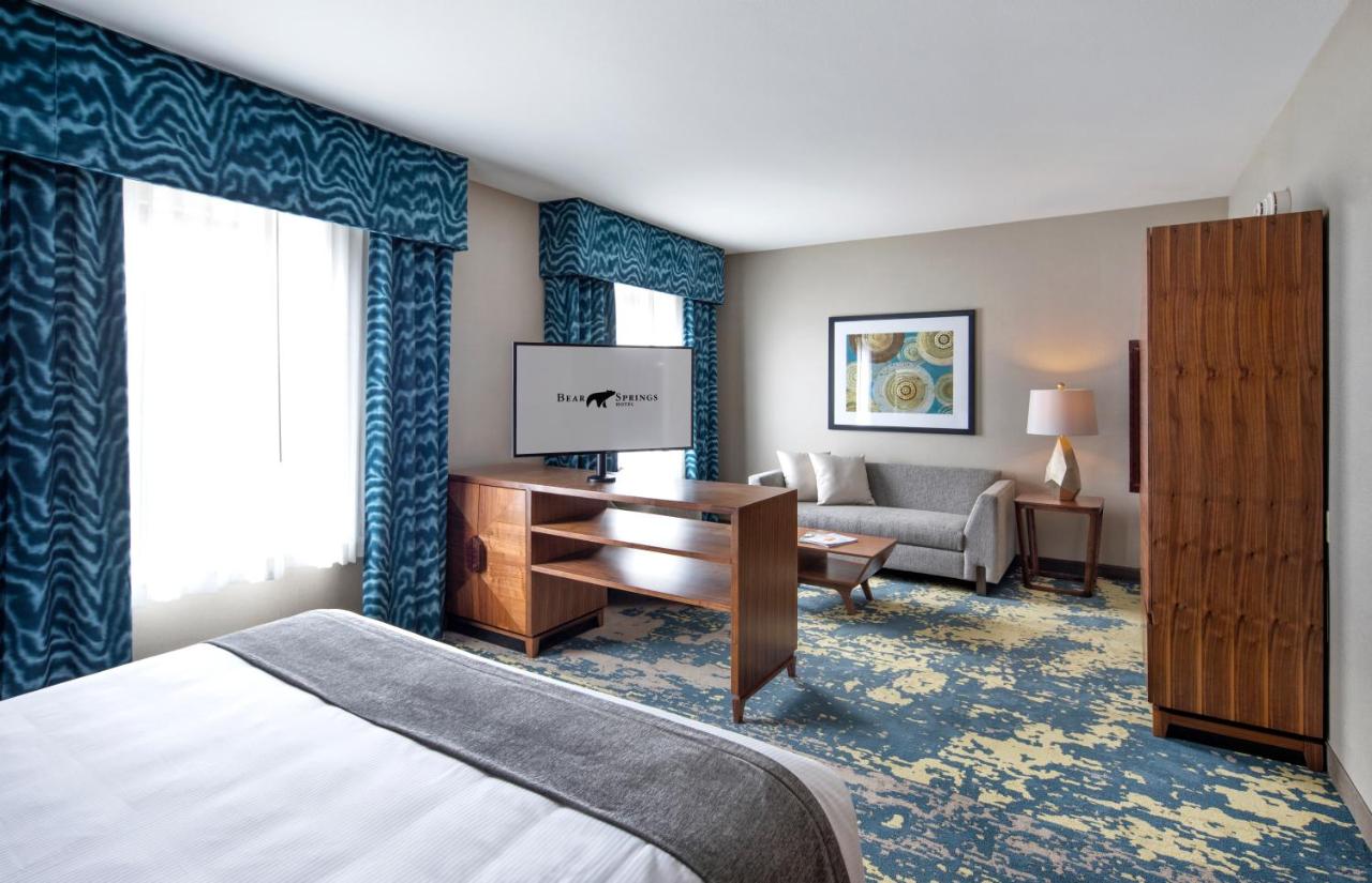 Studio at Bear Springs Hotel