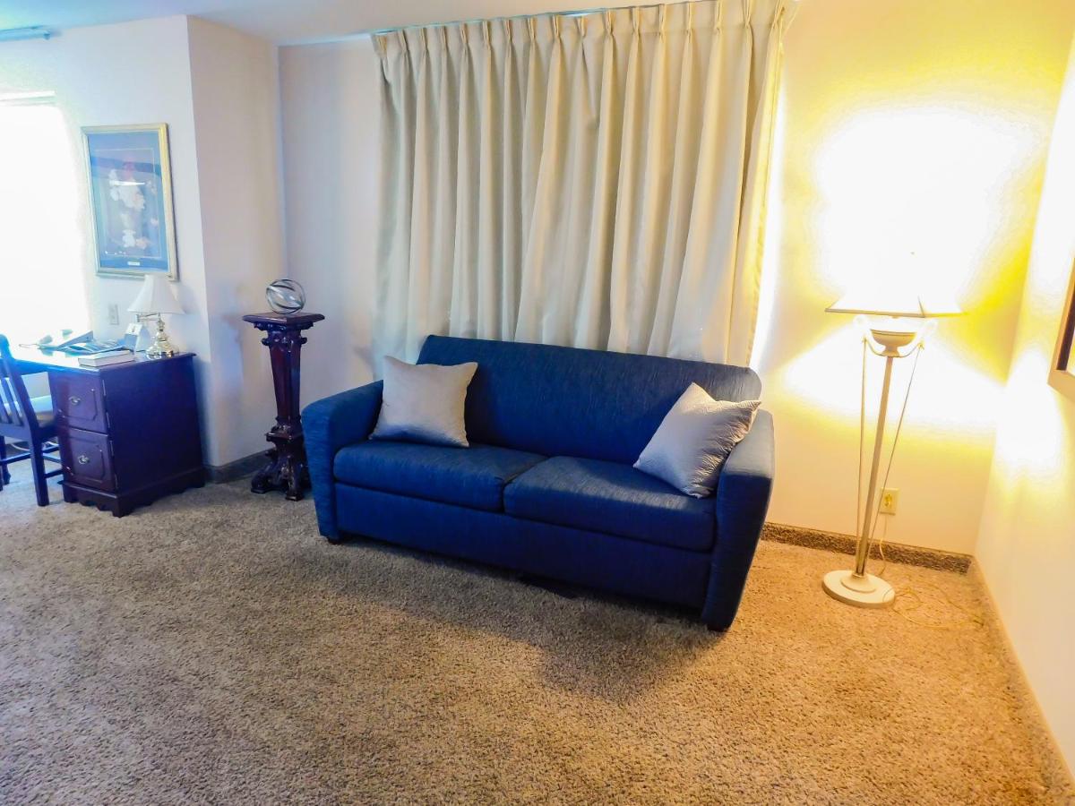 Superior King Suite - Non-Smoking at Days Inn & Suites by Wyndham Pocahontas
