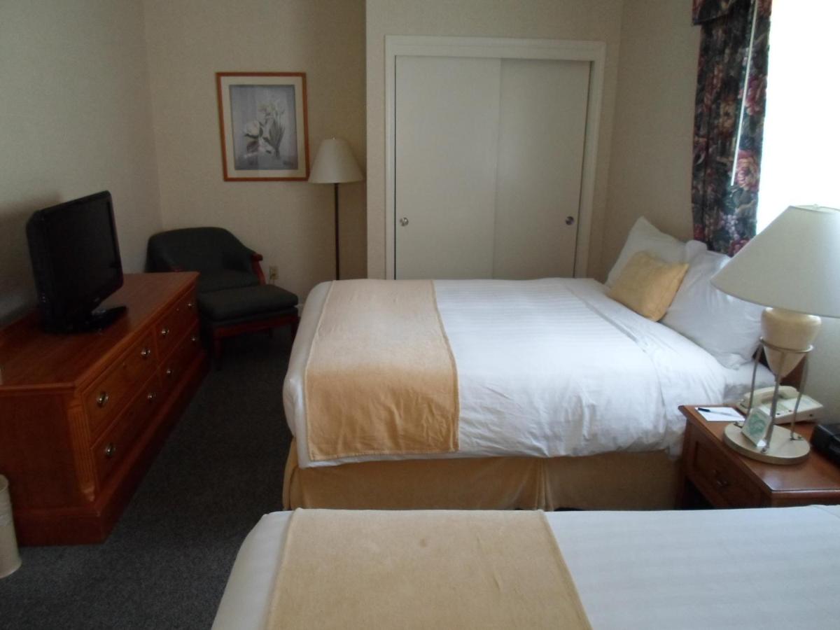 Villa with Two Queen Beds at The Grand Hotel