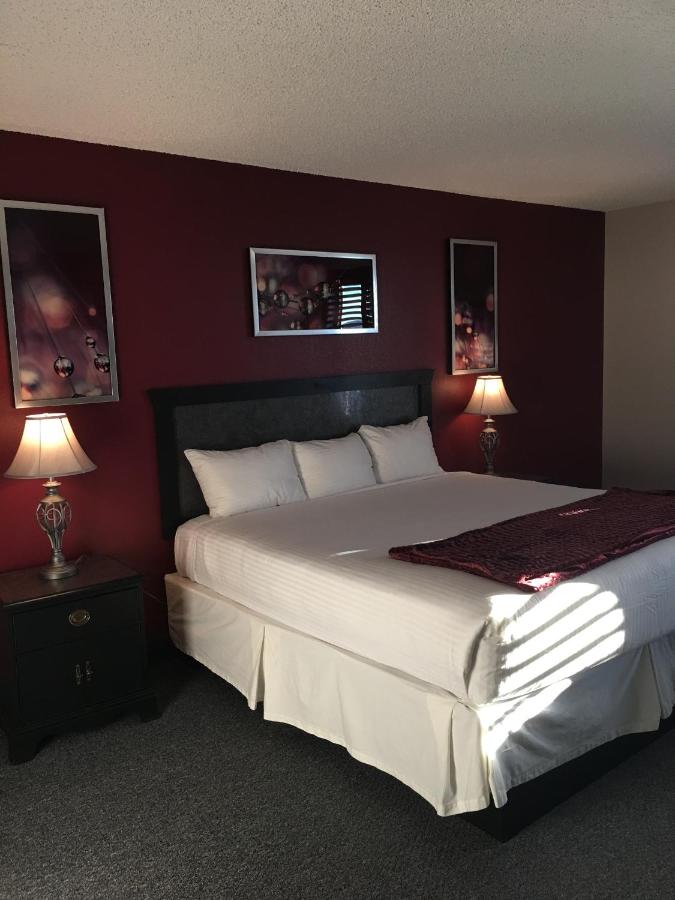 Family Suite at Laughlin River Lodge