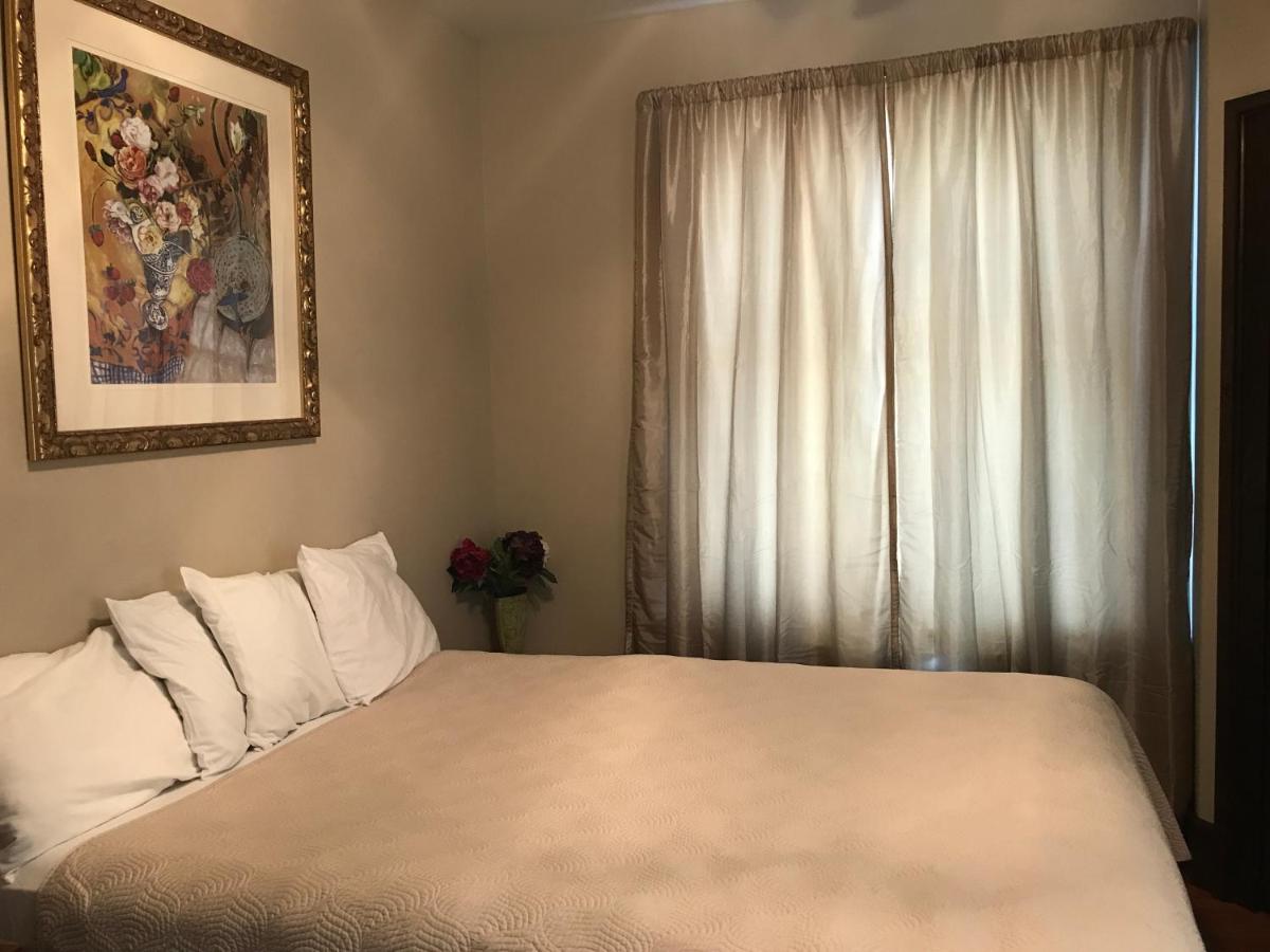 Queen Room at Riverside Hot Springs Inn & Spa - Adults Only