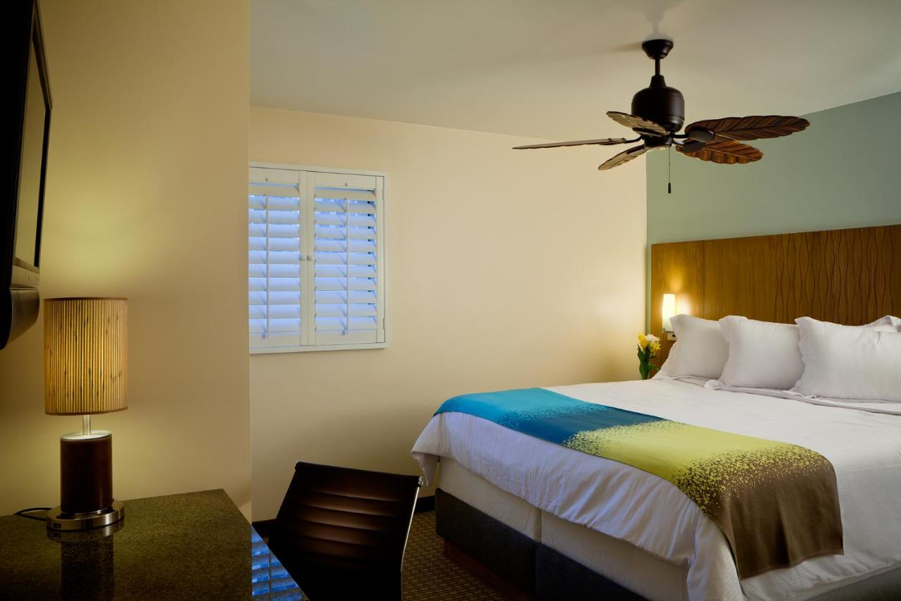Queen Suite with Sofa Bed at PB Surf Beachside Inn