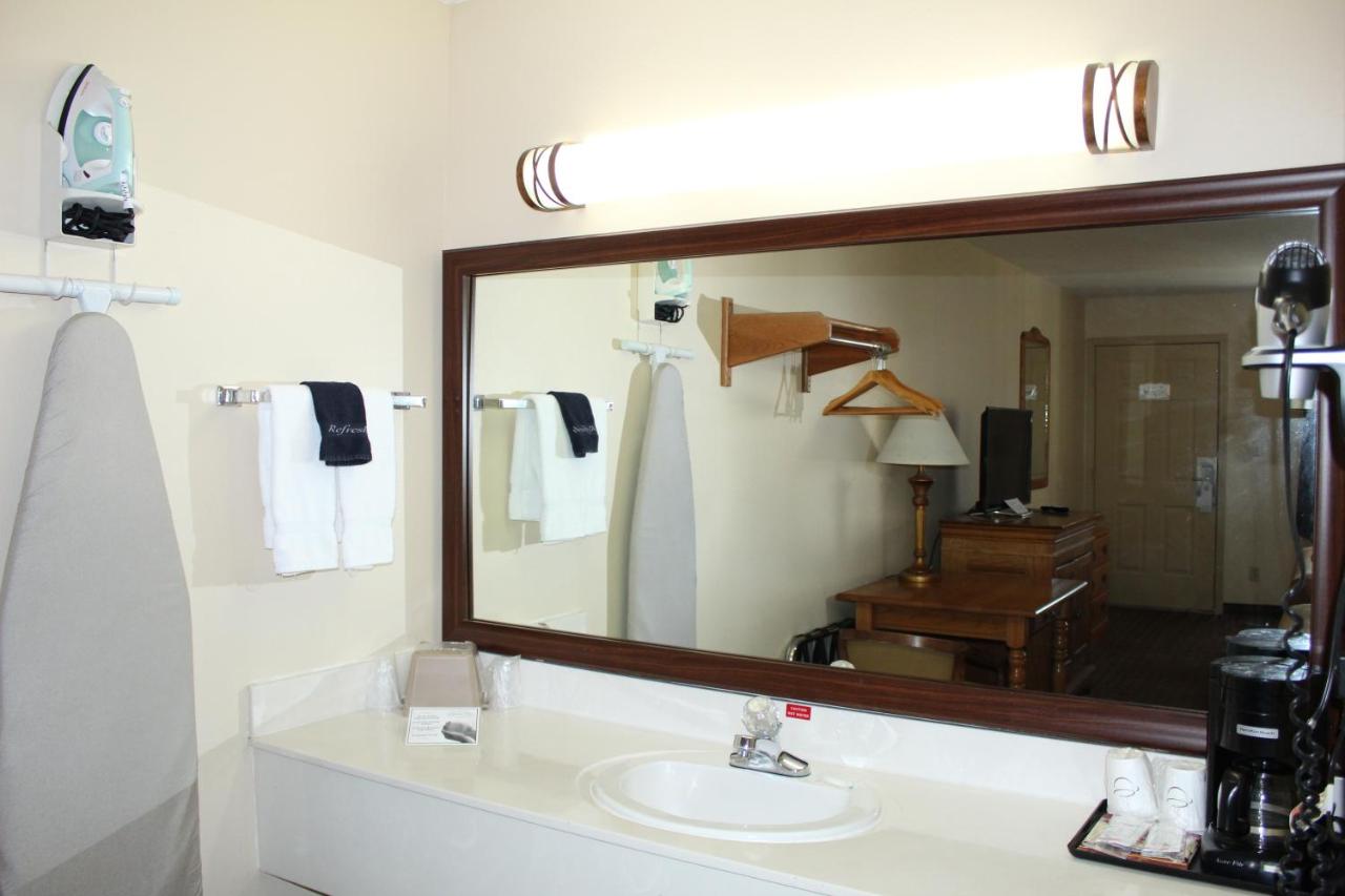 King Room at Gazebo Inn