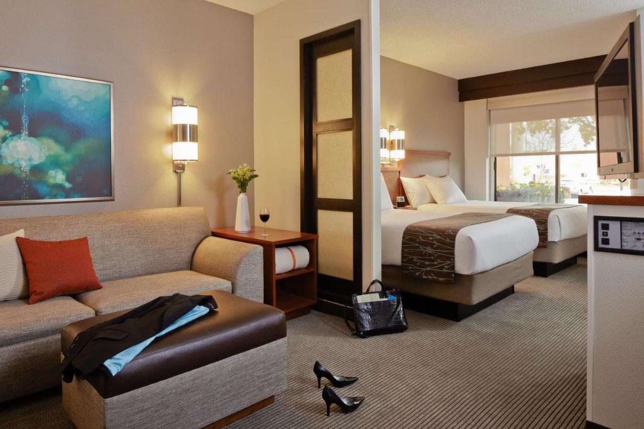 Deluxe Queen Room with Two Queen Beds at Hyatt Place Detroit Royal Oak