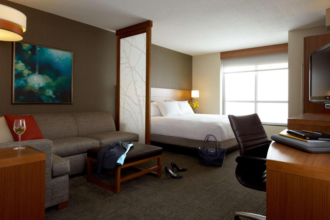 King Room - Disability Access at Hyatt Place Detroit Royal Oak