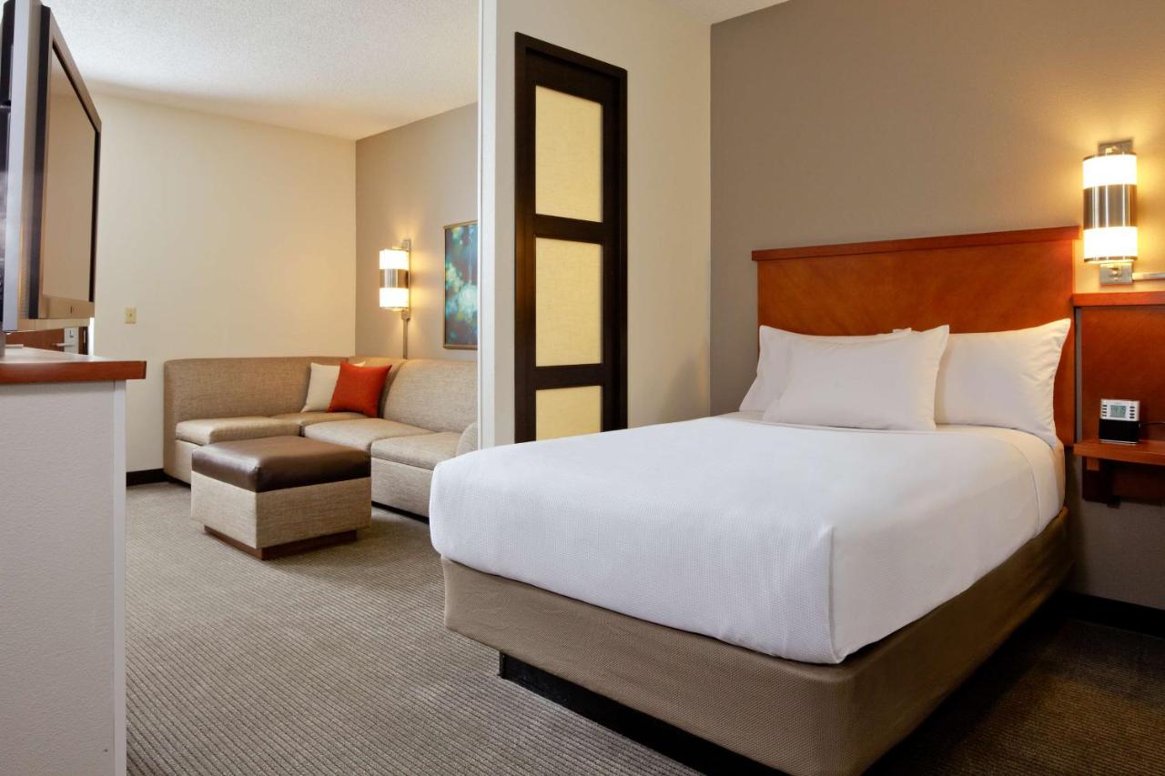 Deluxe Queen Room with Two Queen Beds at Hyatt Place Detroit Royal Oak