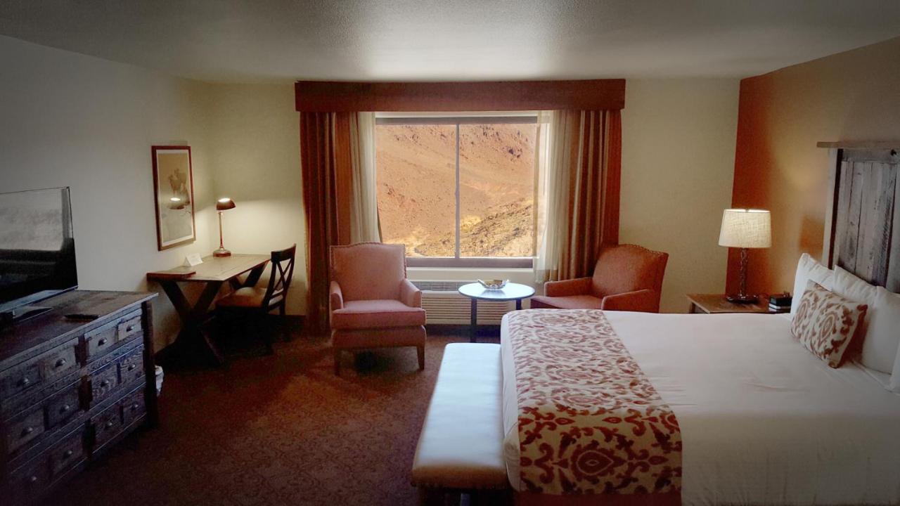 Deluxe Suite at Hoover Dam Lodge