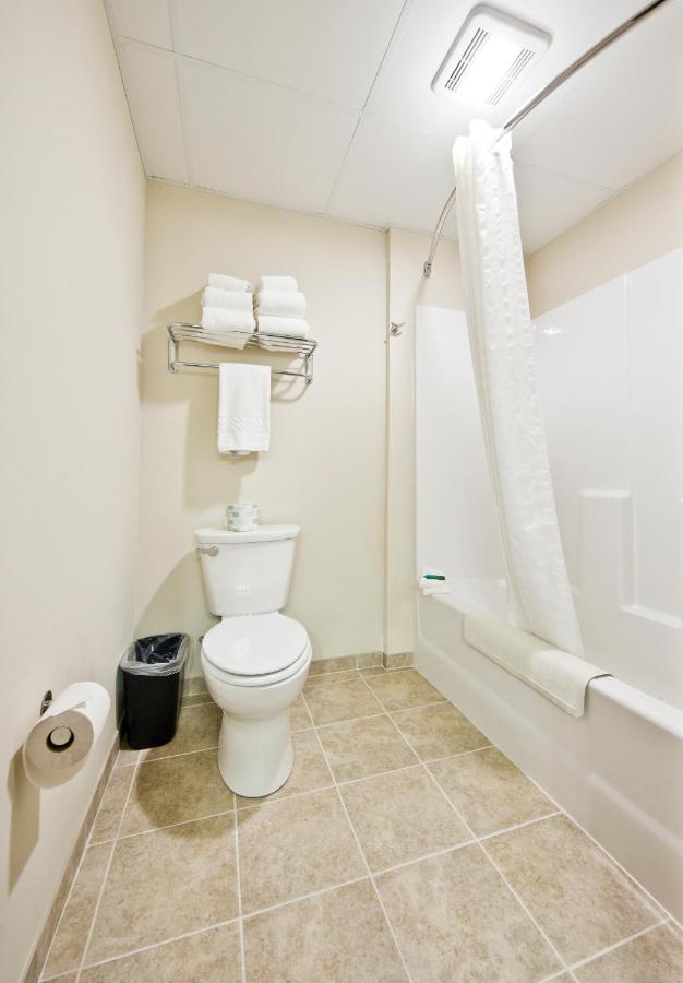 King Room at Cobblestone Inn & Suites - Boone