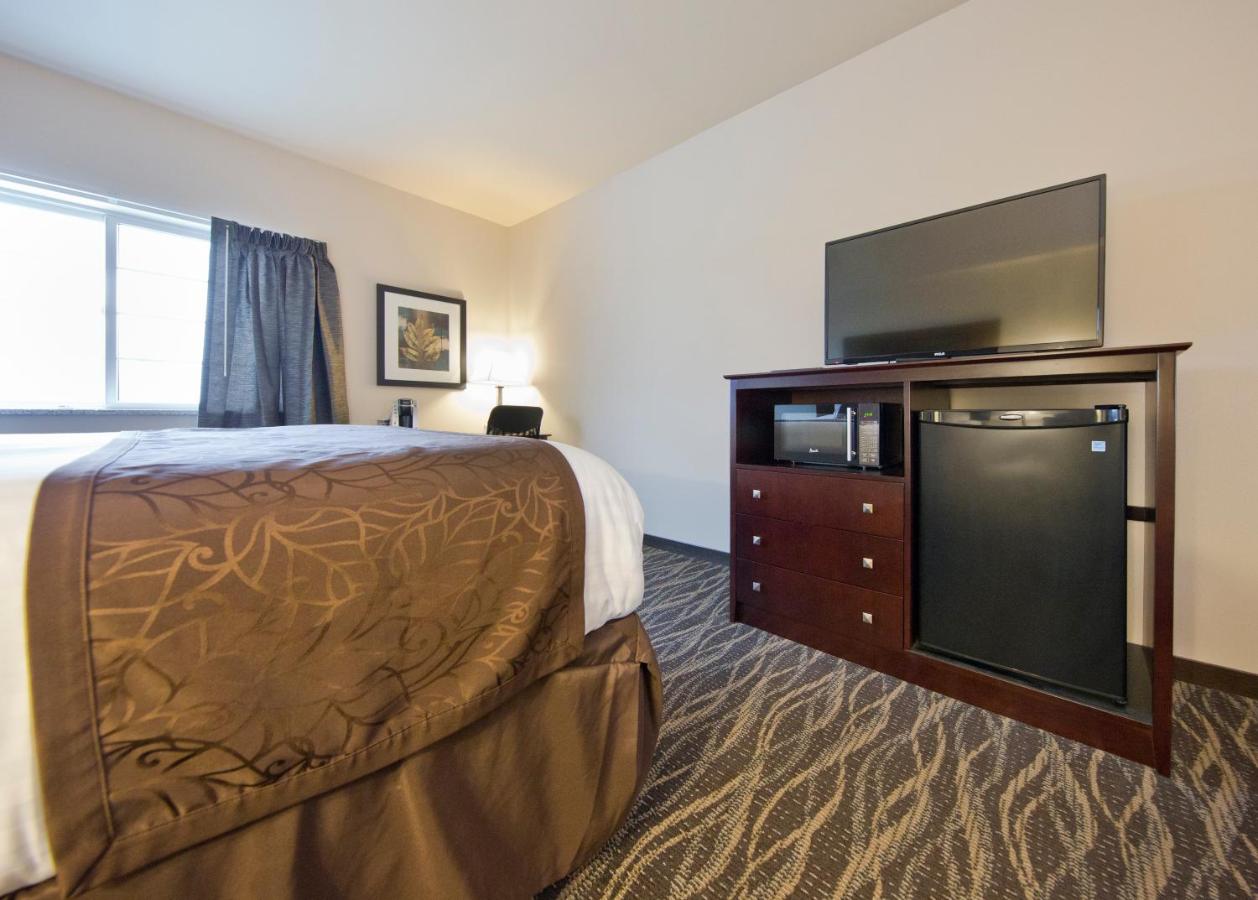 King Room at Cobblestone Inn & Suites - Boone