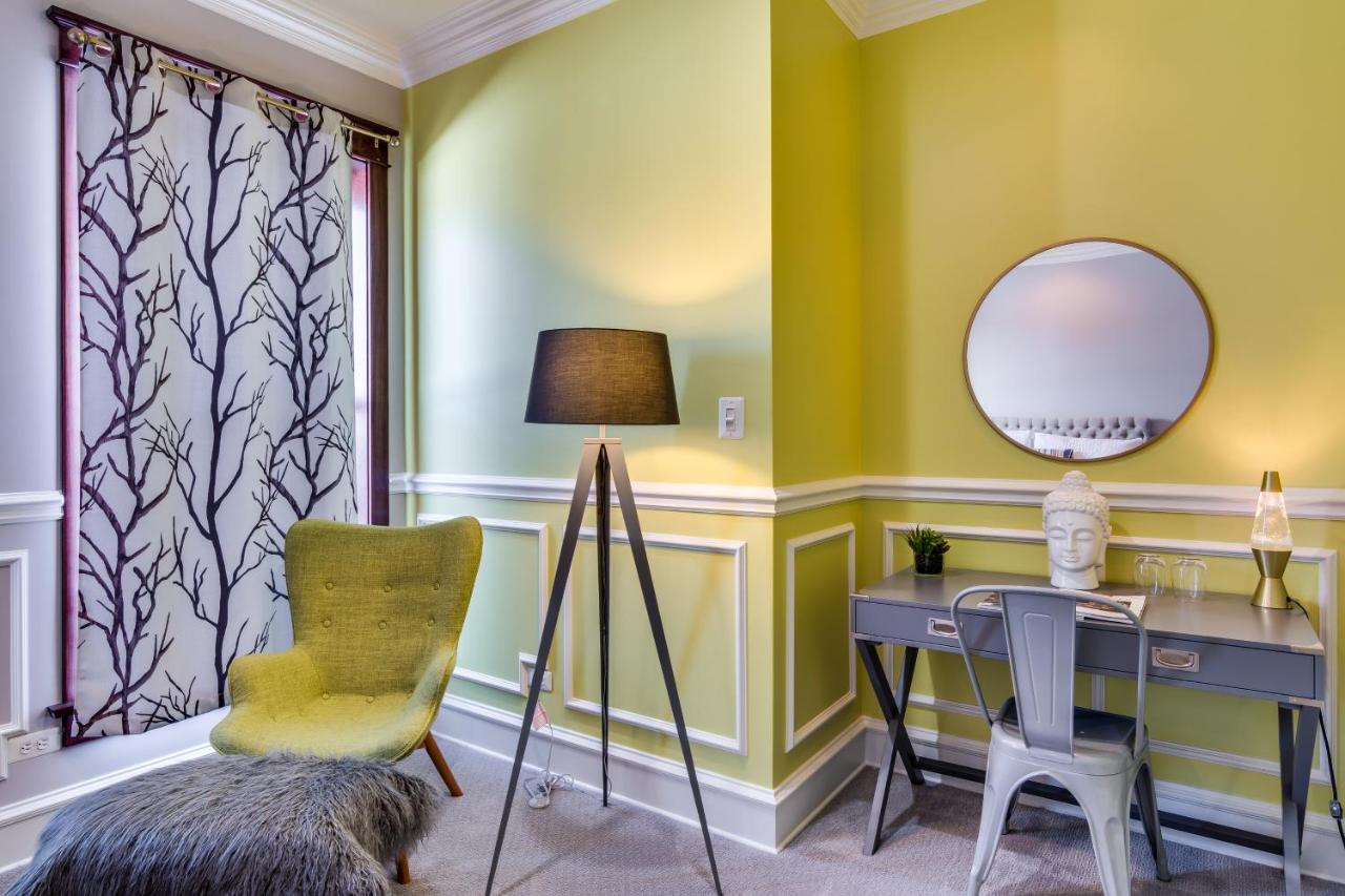 Double Room at The Golden Arm