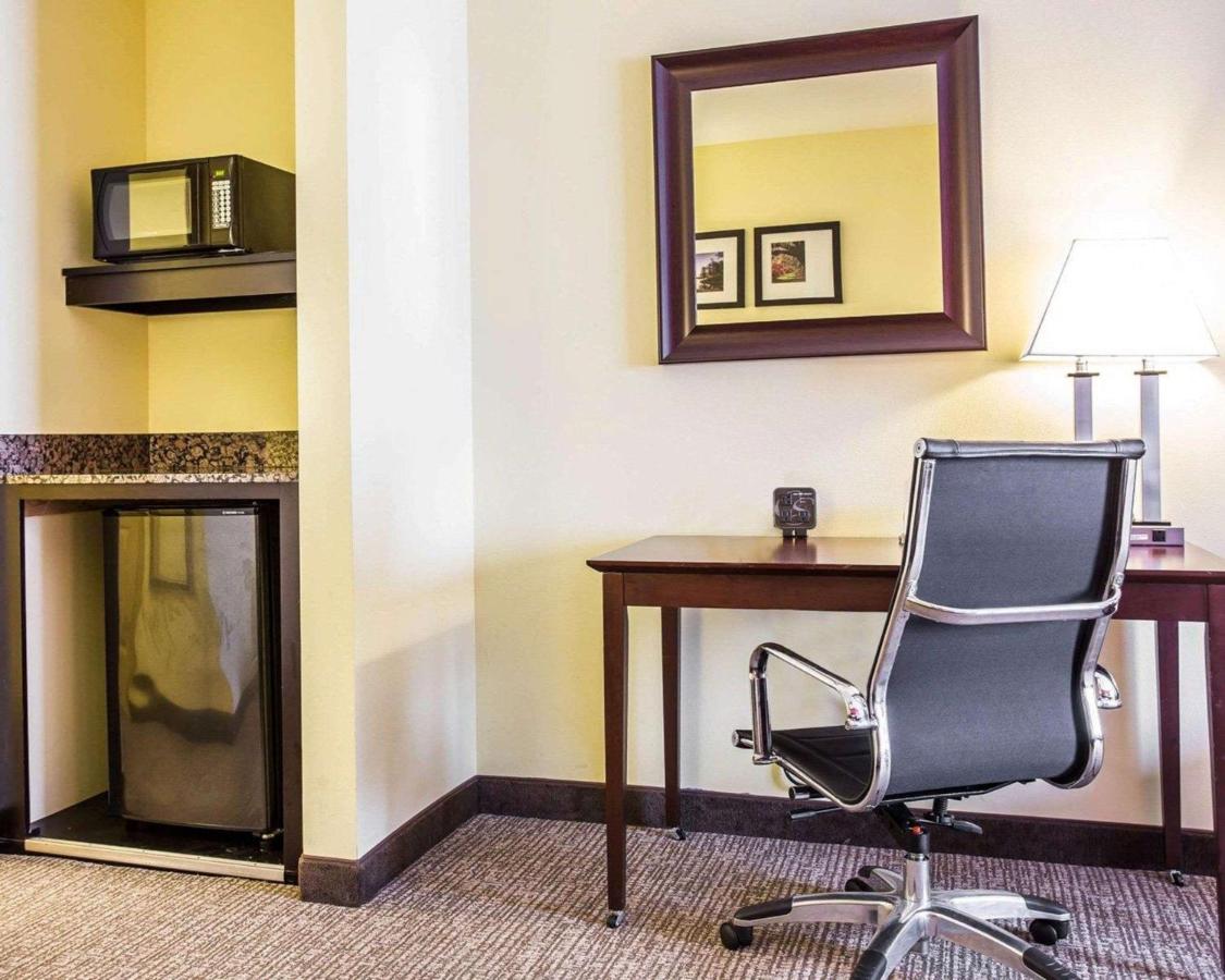 Queen Suite with Two Queen Beds at Comfort Suites Rock Hill Manchester Meadows Area