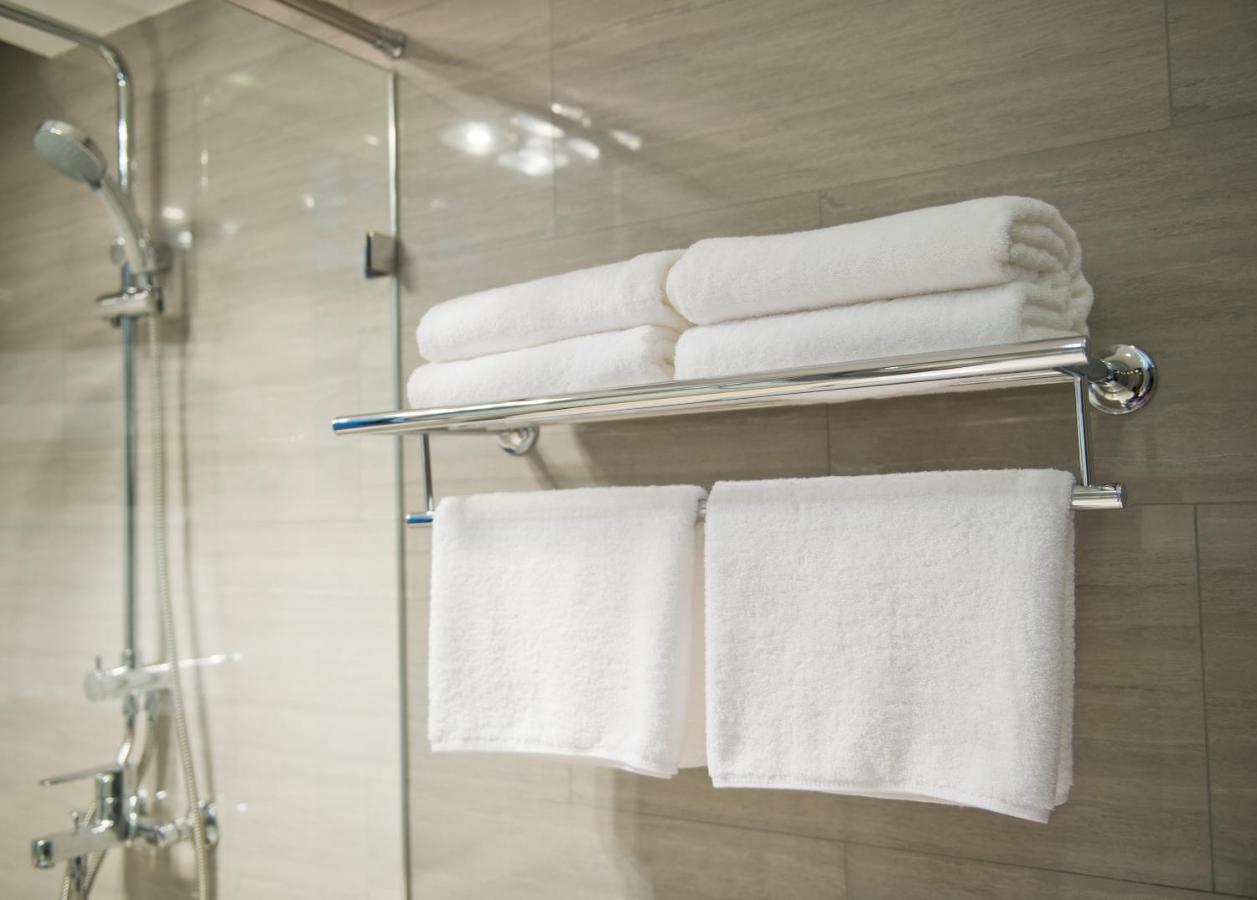 King Suite - Mobility Access/Non-Smoking at City Express by Marriott Denver Airport