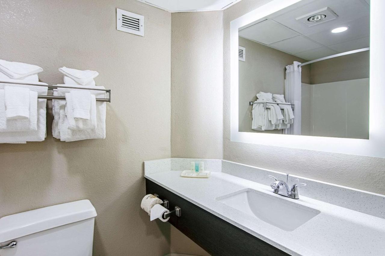 Queen Room with Two Queen Beds - Non-Smoking at Clarion Inn Willow River