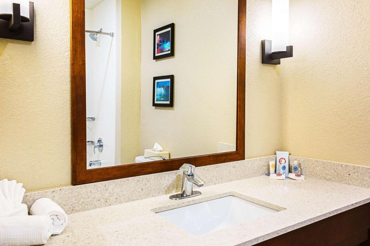 Queen Room with Two Queen Beds - Non-Smoking at Comfort Inn & Suites Niagara Falls Blvd USA