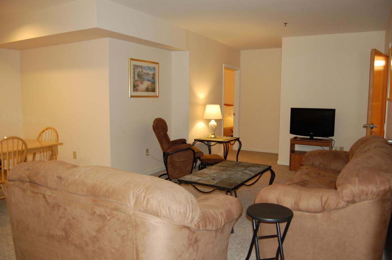 Two-Bedroom Deluxe Suite with Two Queen Beds - Non-Smoking at Microtel Inn & Suites by Wyndham Plattsburgh