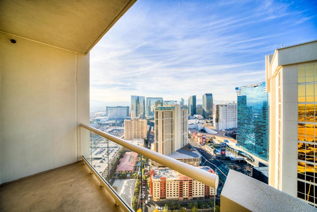 Jet Luxury Resorts @ The Signature Condo Hotel