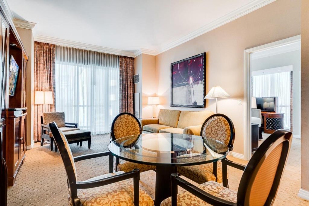 One-Bedroom Balcony Suite - Mountain View at Jet Luxury Resorts @ The Signature Condo Hotel