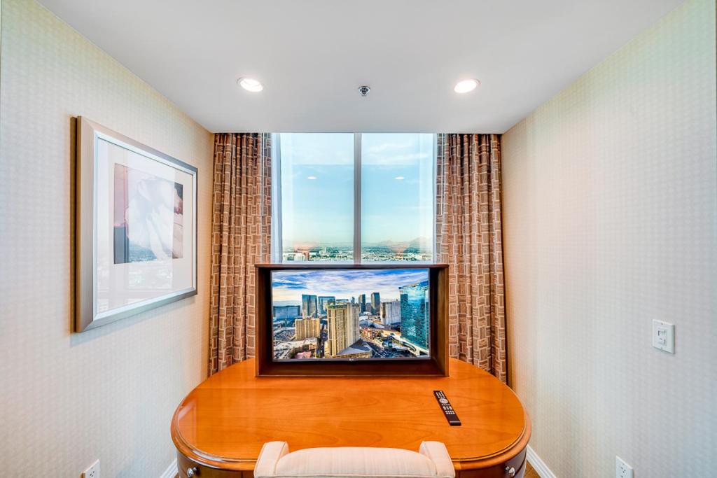 One-Bedroom Balcony Suite - Mountain View at Jet Luxury Resorts @ The Signature Condo Hotel