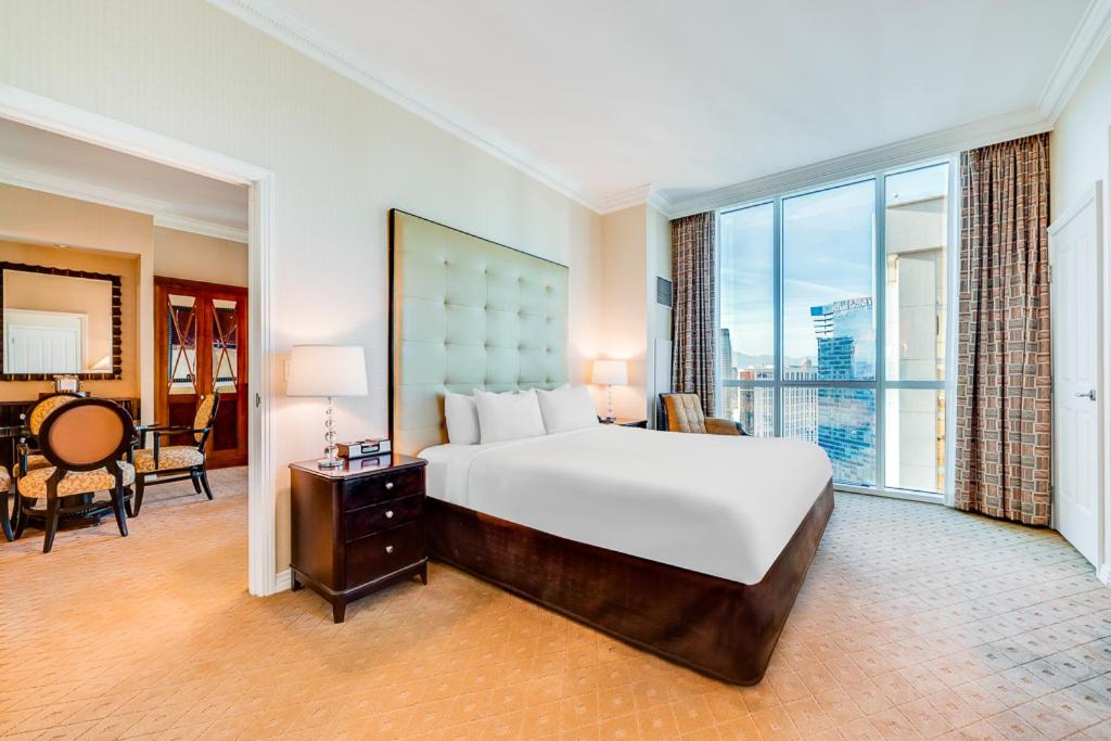 Jet Luxury Resorts @ The Signature Condo Hotel