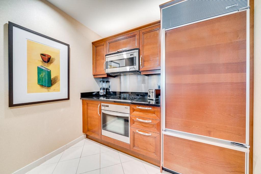 One-Bedroom Balcony Suite - Mountain View at Jet Luxury Resorts @ The Signature Condo Hotel