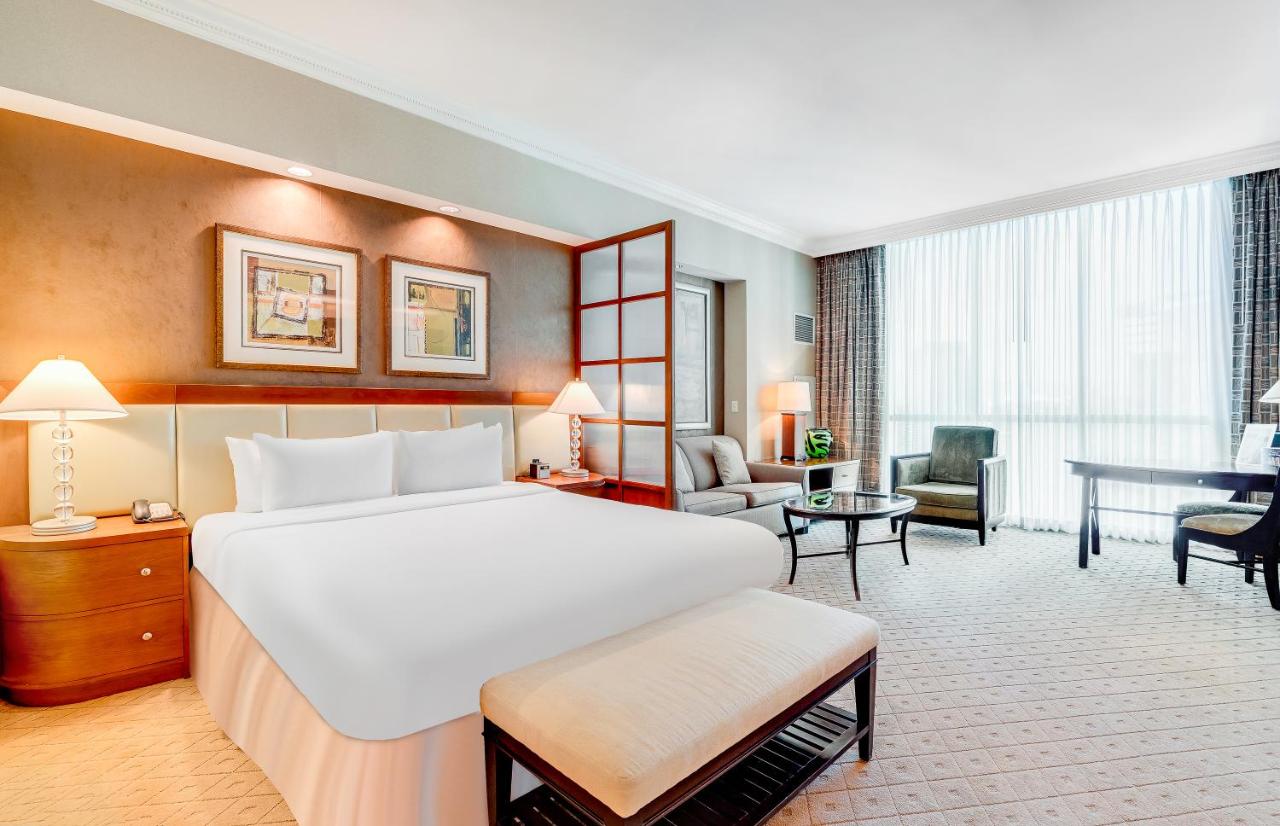 Deluxe Studio at Jet Luxury Resorts @ The Signature Condo Hotel