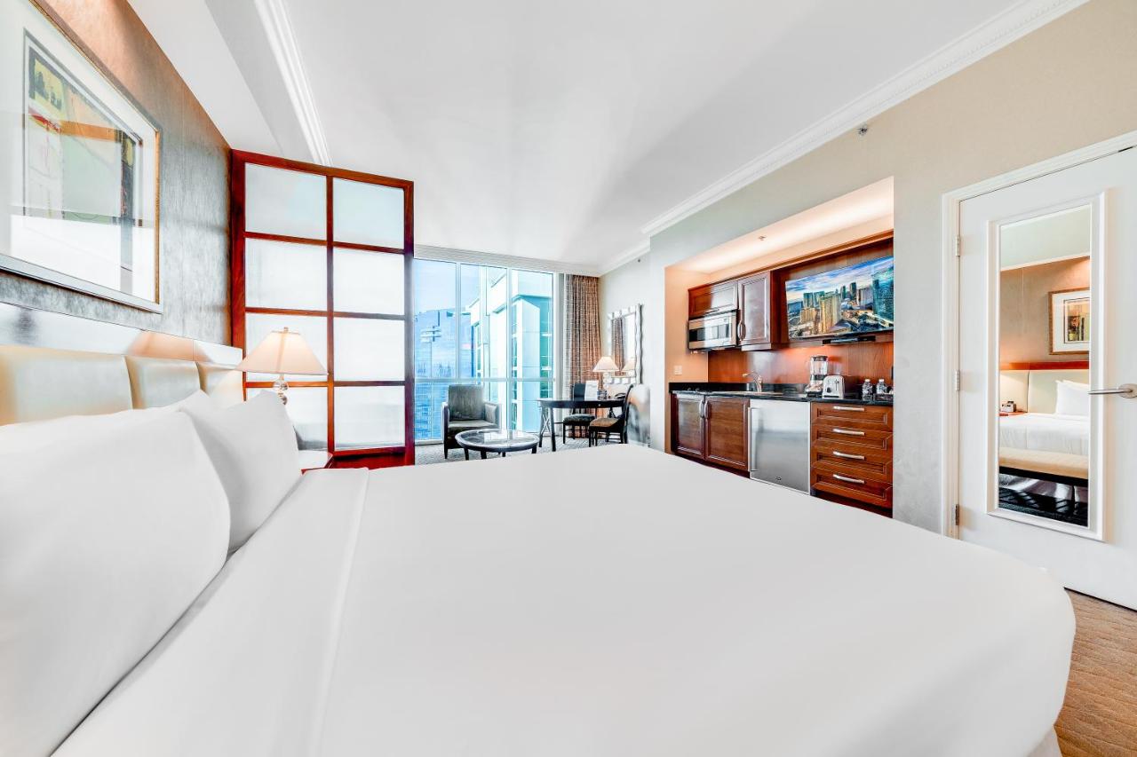 Jet Luxury Resorts @ The Signature Condo Hotel