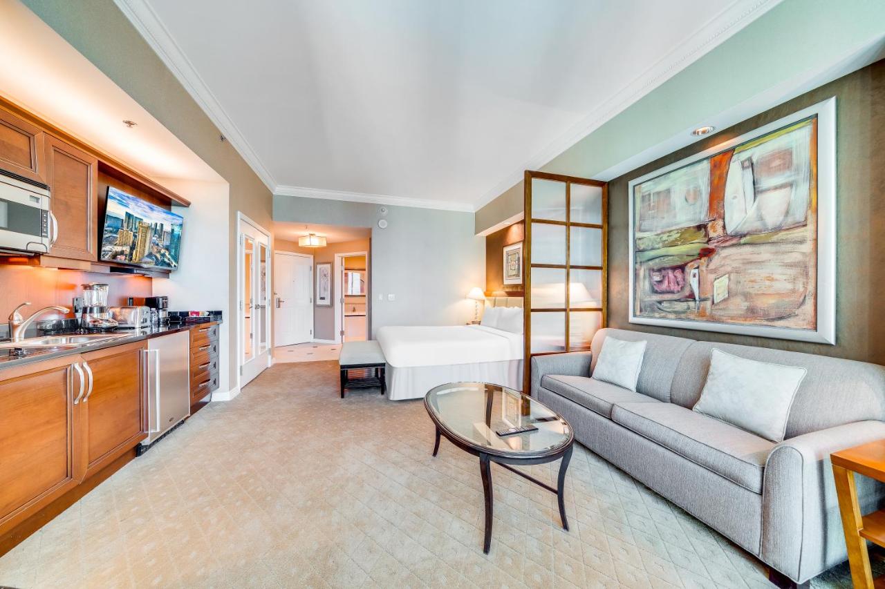 Deluxe Studio at Jet Luxury Resorts @ The Signature Condo Hotel