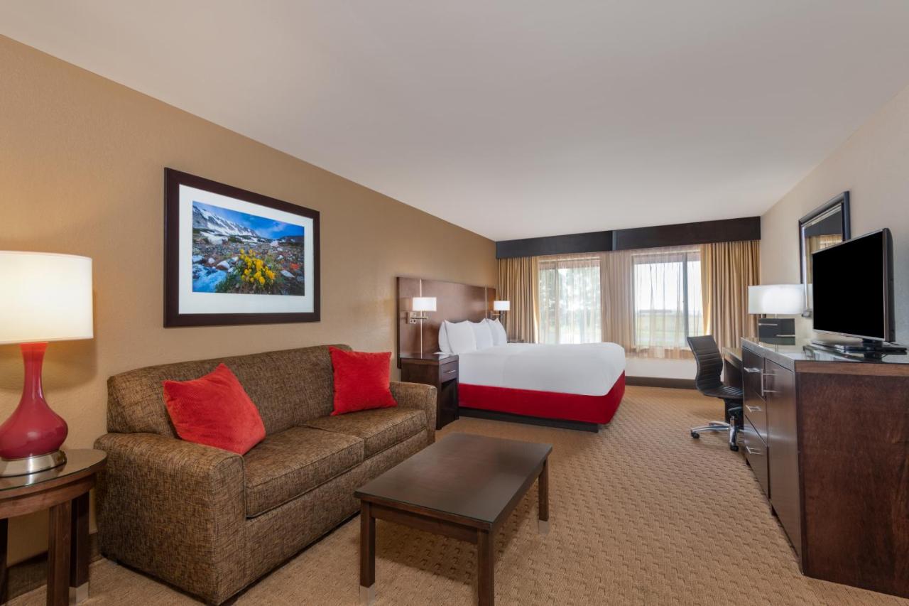 King Room - Non-Smoking at Radisson Hotel Colorado Springs Airport