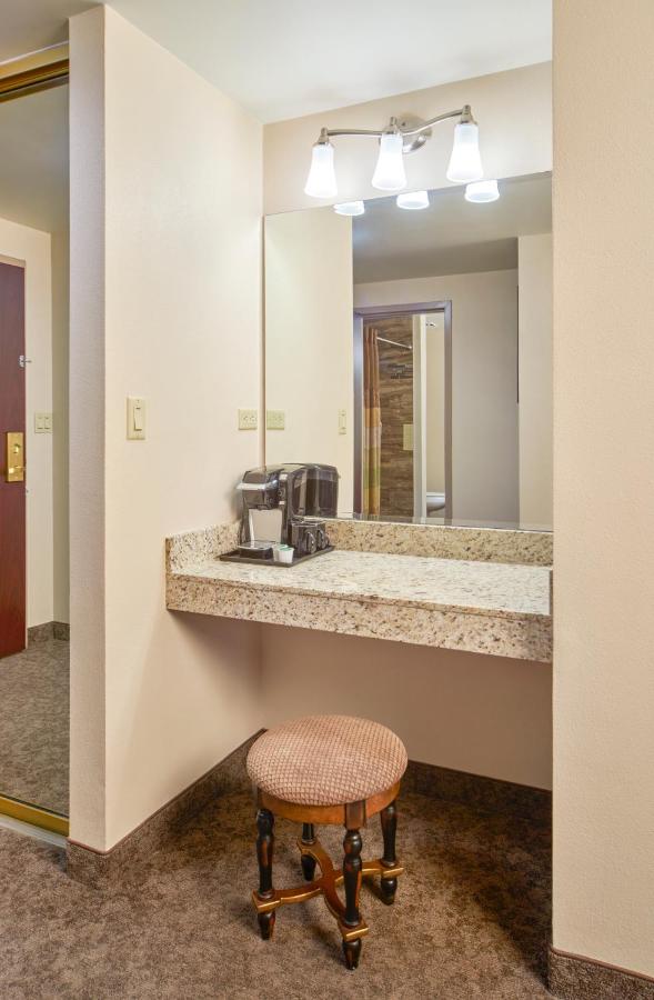 North Tower Standard Room at Four Queens Hotel and Casino