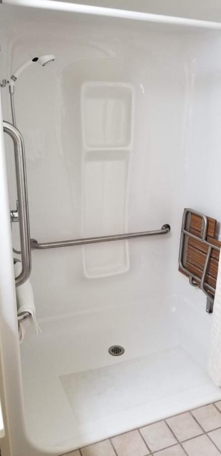 Double Room - Disability Access/Non-Smoking at Super 8 by Wyndham Ashland