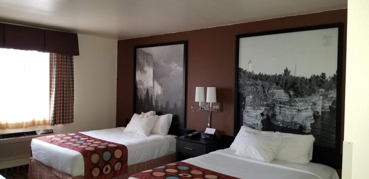 Double Room - Disability Access/Non-Smoking at Super 8 by Wyndham Ashland